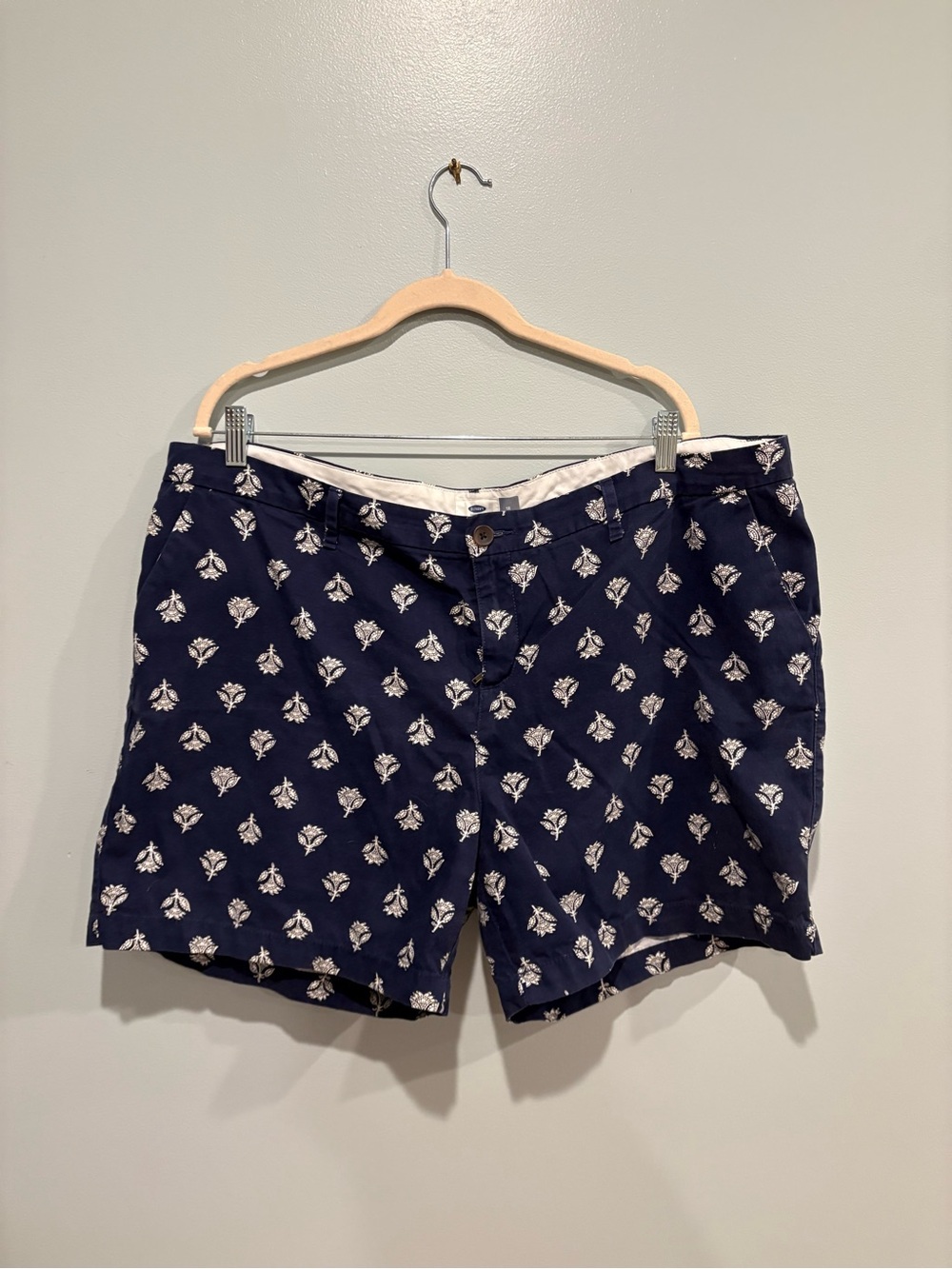 Old Navy Navy Blue Floral-Print Cotton Shorts